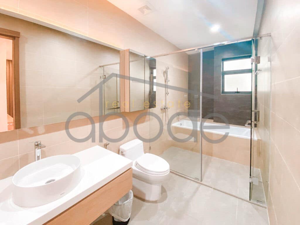 3 bedroom serviced apartment for rent Tonle Bassac