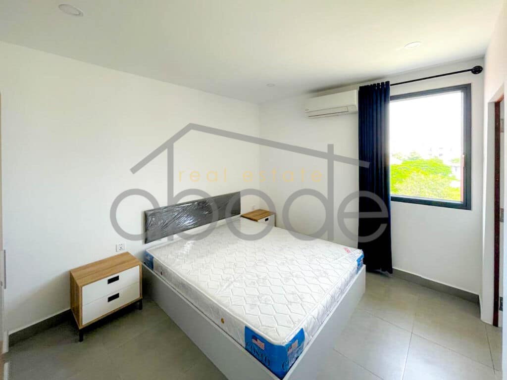 4 bedroom villa apartment for rent Toul Kork