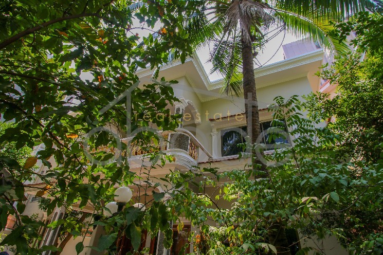 6 bedroom villa for rent central Phnom Penh