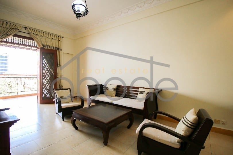 Colonial style serviced apartment for rent BKK 1