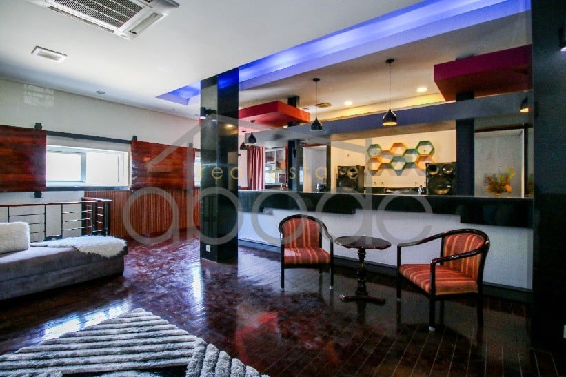 Exclusive bar space for rent Daun Penh