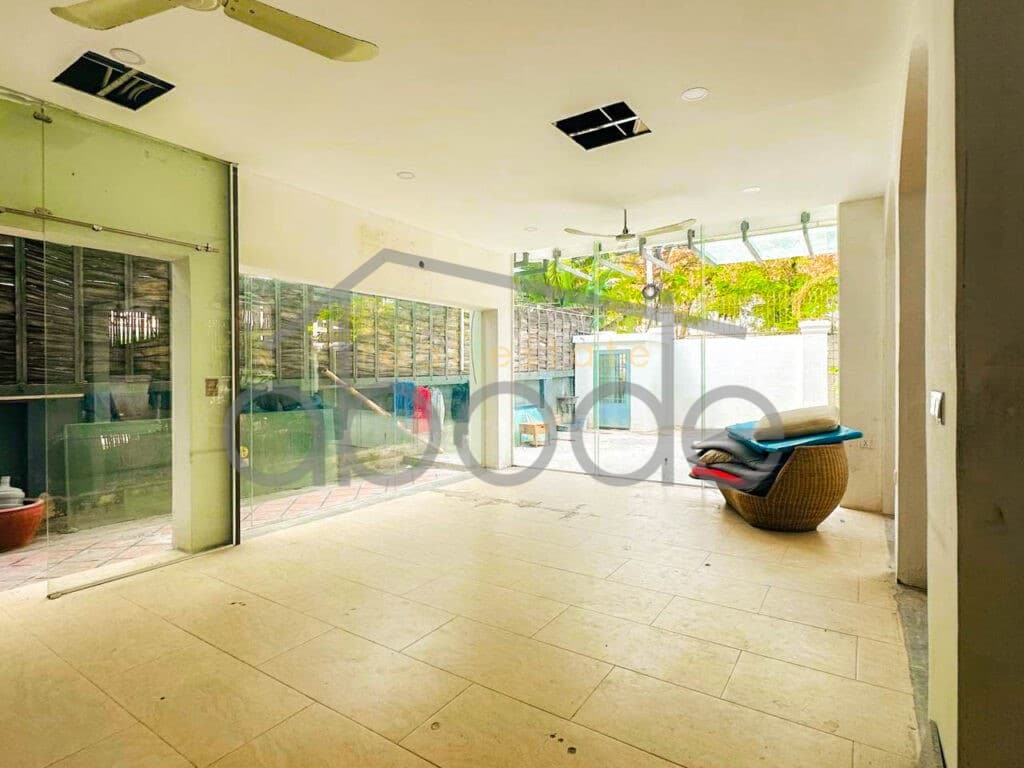 Large villa for rent Daun Penh central Phnom Penh