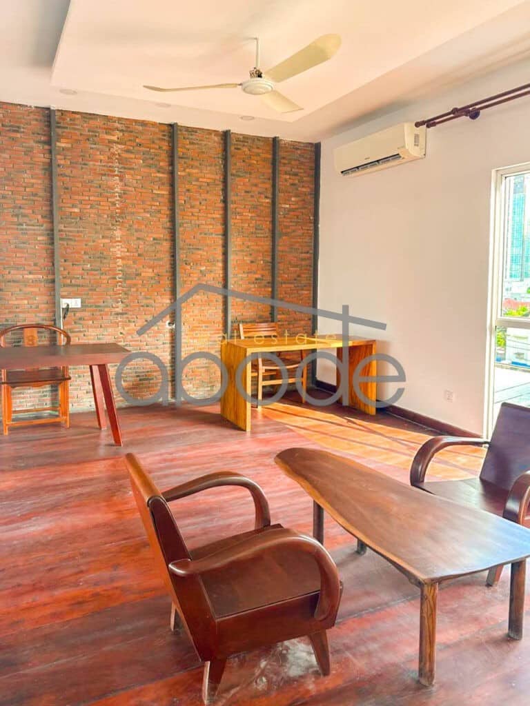 Large villa for rent Daun Penh central Phnom Penh