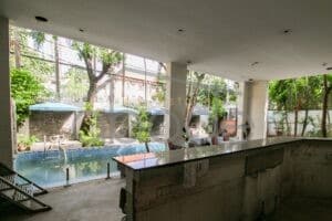 Large villa garden setting and pool for rent BKK 1