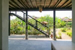 Traditional Khmer villa swimming pool for rent Areyksat
