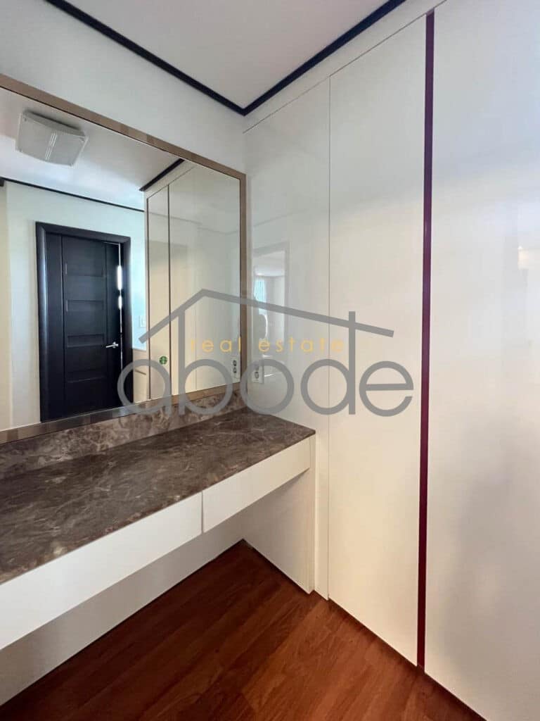 quality 3 bedroom condo for rent BKK 1