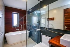 2 bedroom apartment for rent central Phnom Penh