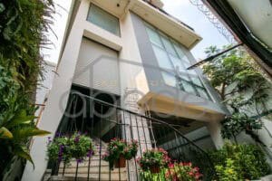 2 bedroom apartment for rent central Phnom Penh