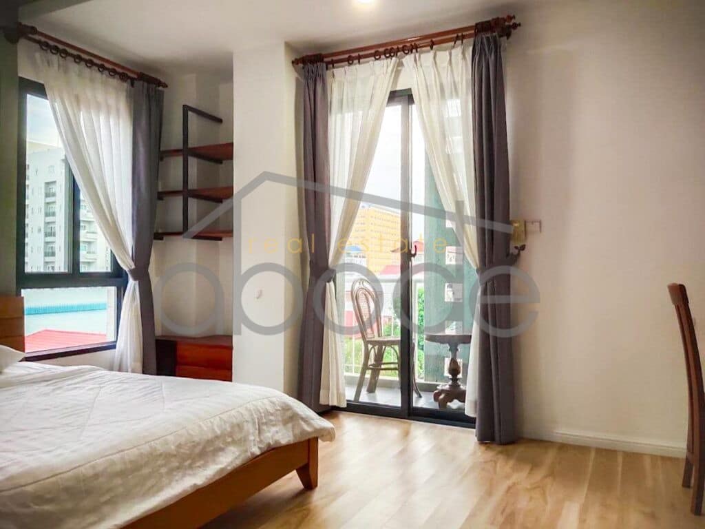 2 bedroom apartment for rent central Phnom Penh