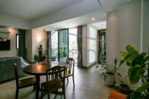2 bedroom apartment for rent central Phnom Penh