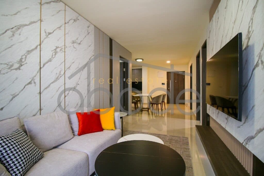 3 bedroom apartment for rent The Peak condo