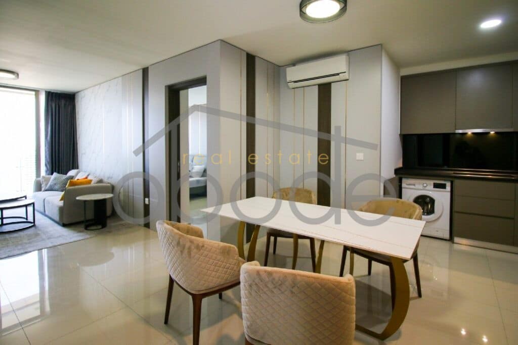 3 bedroom apartment for rent The Peak condo