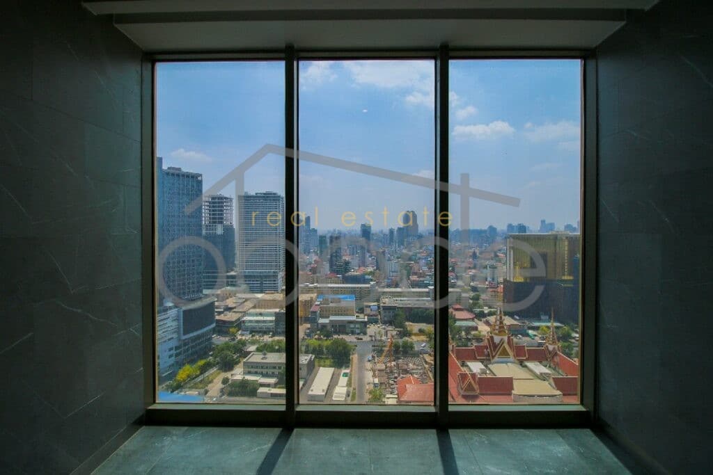 3 bedroom apartment for rent The Peak condo