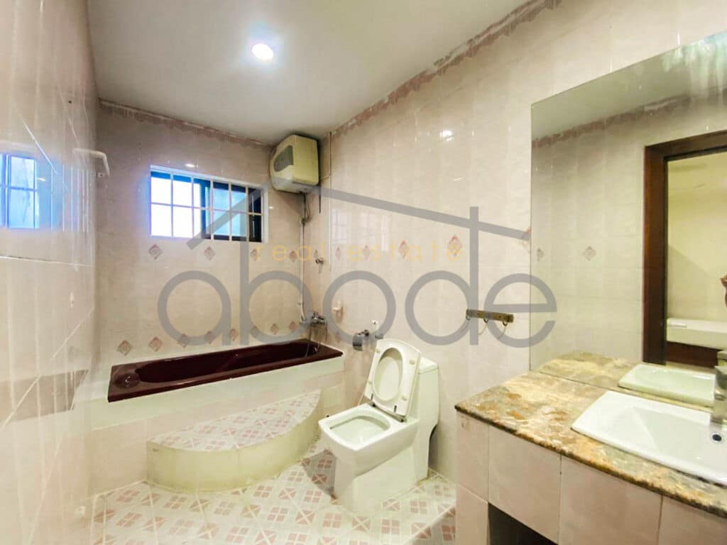 6 bedroom villa for rent Daun Penh