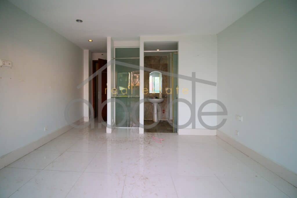 6 floor commercial building for rent Daun Penh