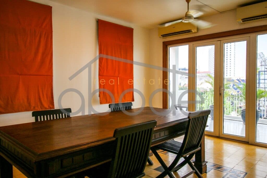 Daun Penh Riverside apartment for rent