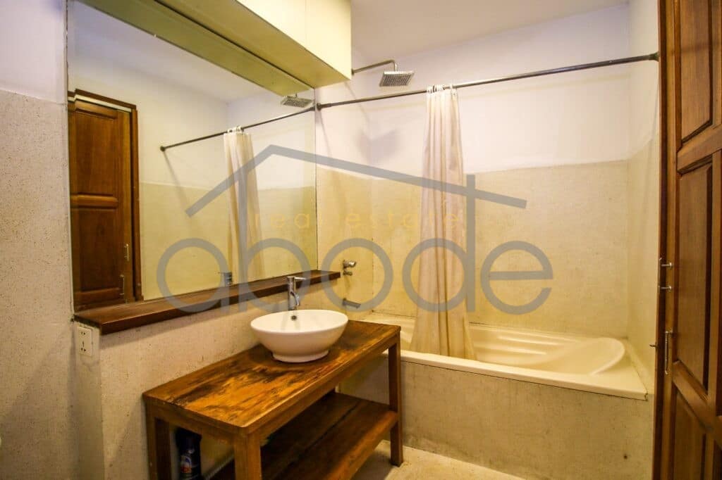 Daun Penh Riverside apartment for rent