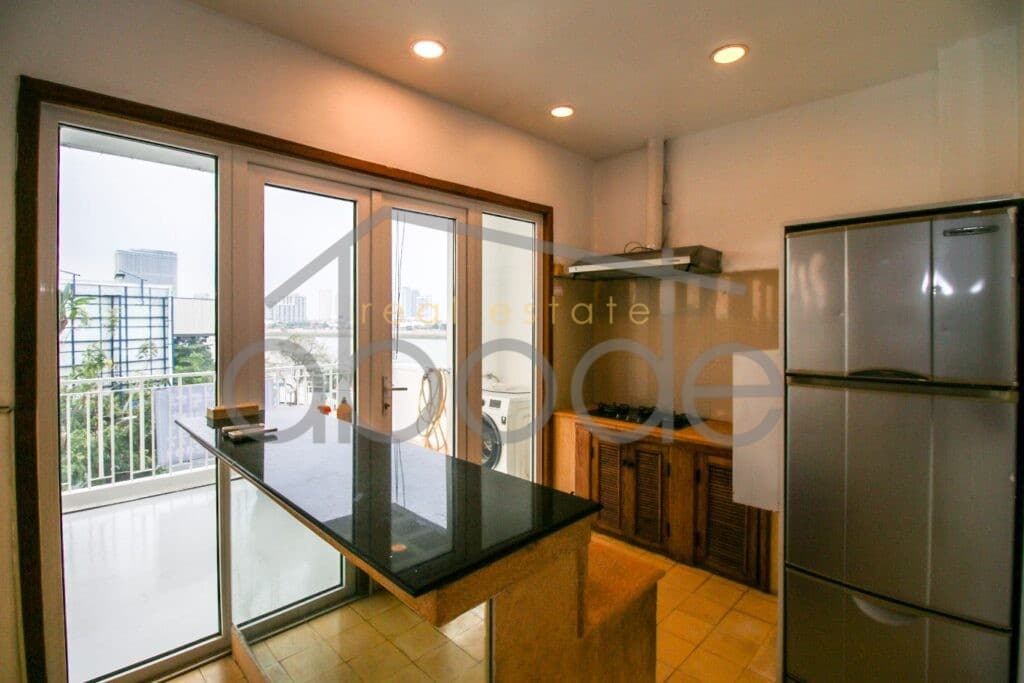 Daun Penh Riverside apartment for rent
