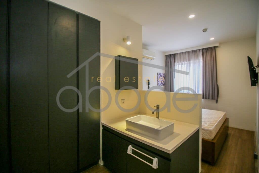 Japanese style 2-bedroom apartment for rent BKK 1