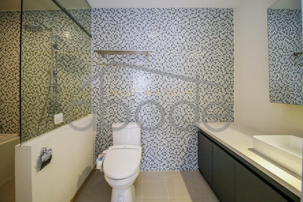 Japanese style 2-bedroom apartment for rent BKK 1