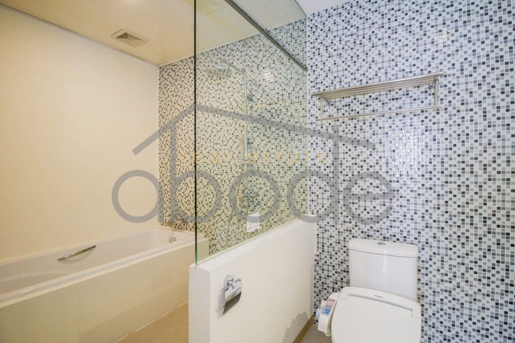 Japanese style 2-bedroom apartment for rent BKK 1