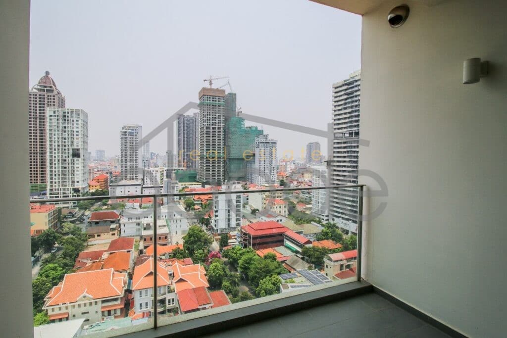 Japanese style 2-bedroom apartment for rent BKK 1