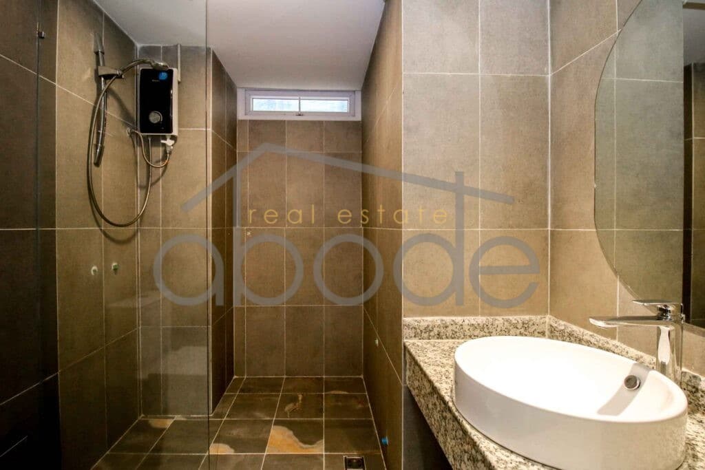 luxury 2 bedroom apartment for rent Russian Market