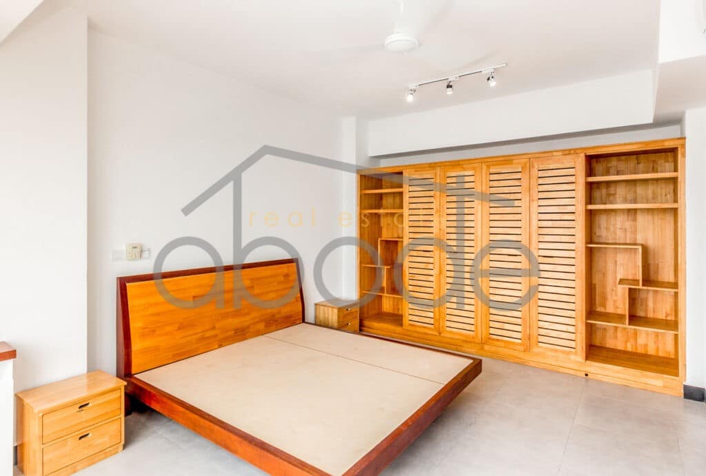 2 bedroom Chamkarmon apartment for rent