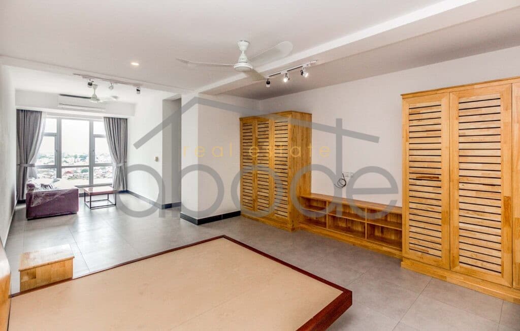 2 bedroom Chamkarmon apartment for rent