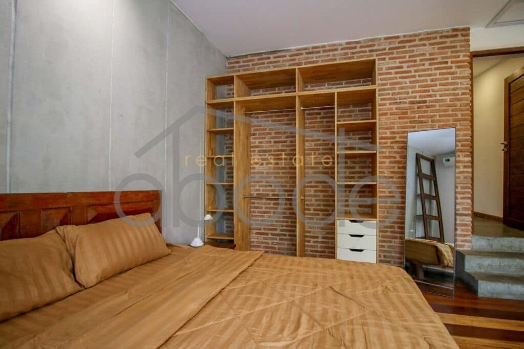 2 bedroom apartment for rent Riverside Daun Penh