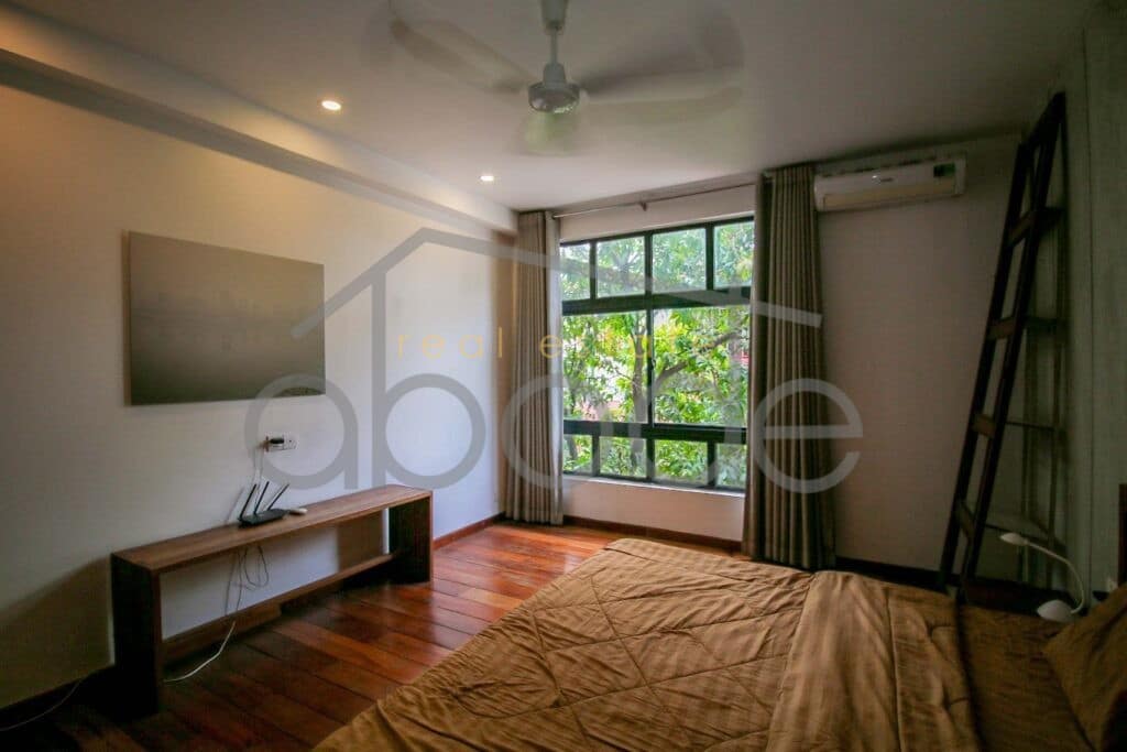 2 bedroom apartment for rent Riverside Daun Penh