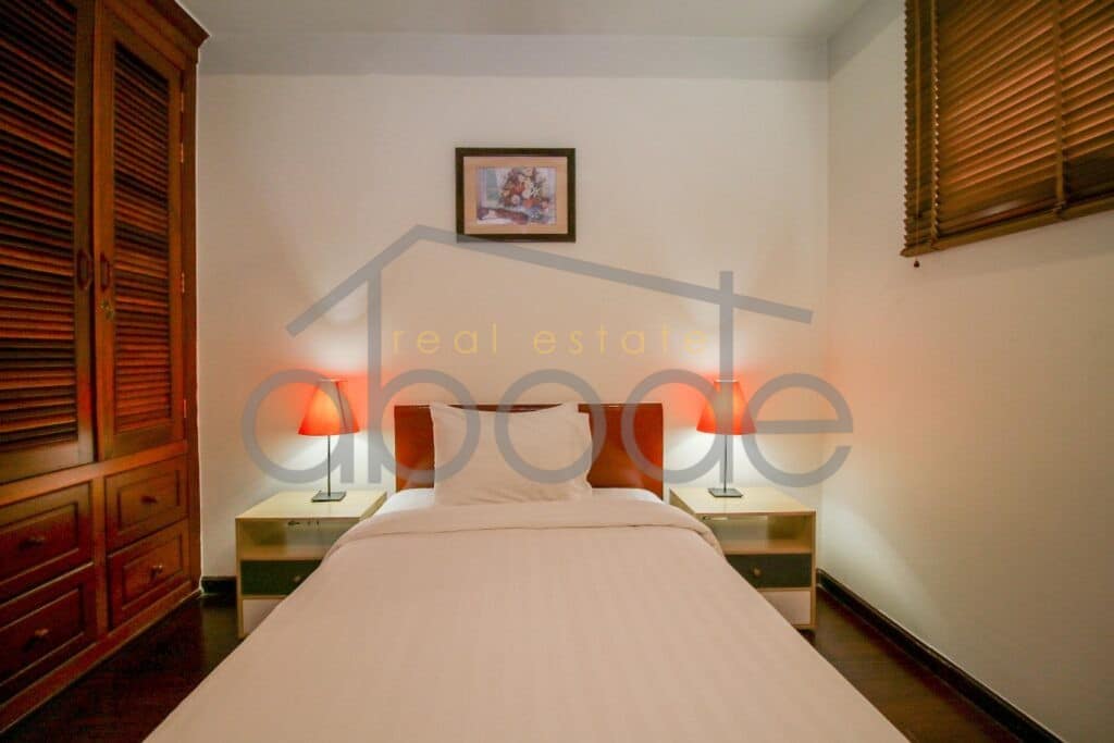 2 bedroom apartment for rent Riverside Daun Penh