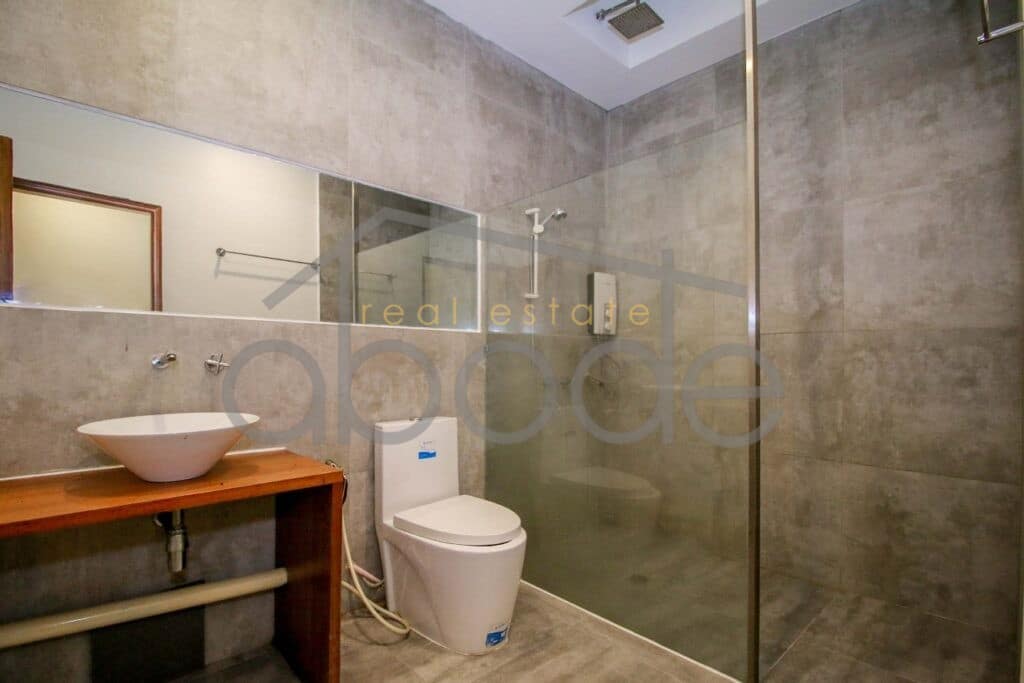 2 bedroom apartment for rent Riverside Daun Penh
