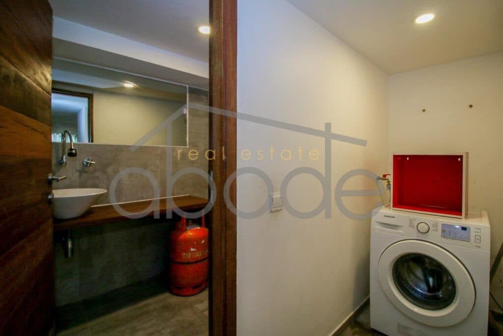 2 bedroom apartment for rent Riverside Daun Penh