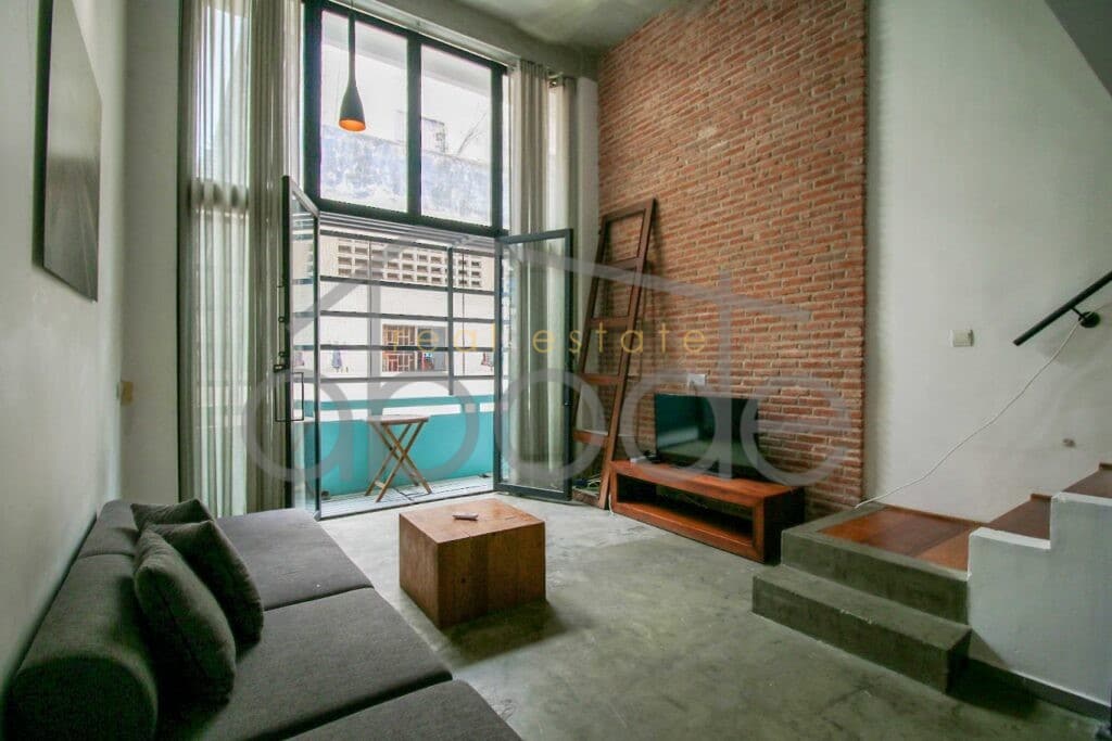 2 bedroom apartment for rent Riverside Daun Penh