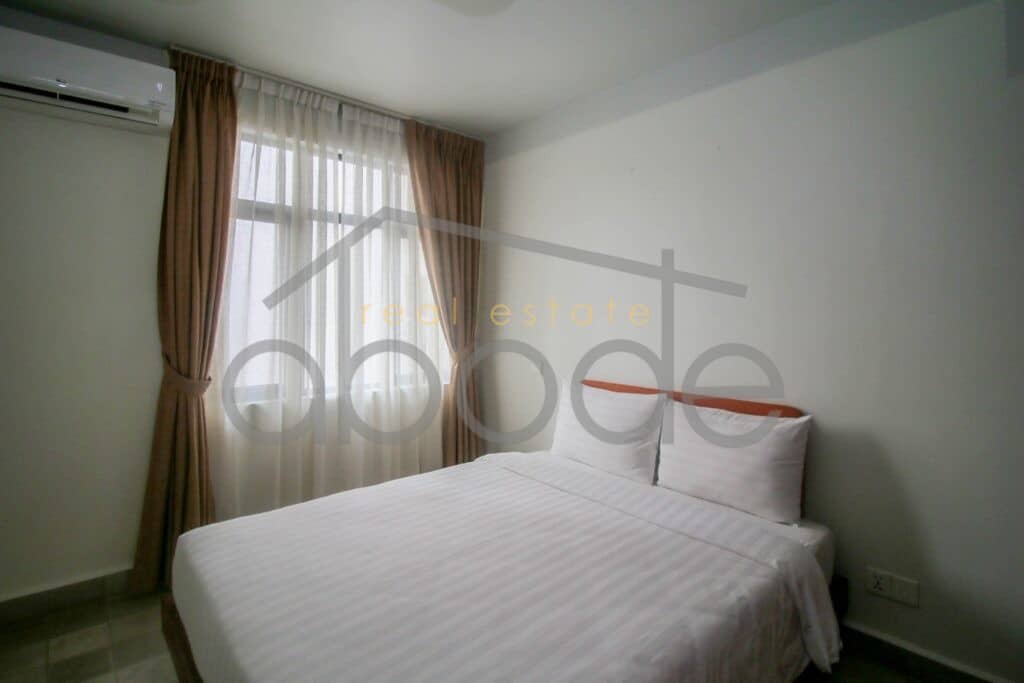 3 bedroom apartment for rent Riverside Daun Penh