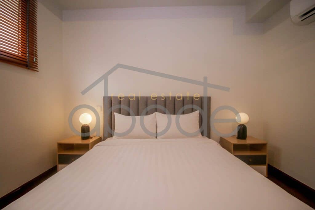 3 bedroom apartment for rent Riverside Daun Penh