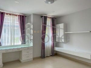 4 bedroom villa for rent Chroy Changvar