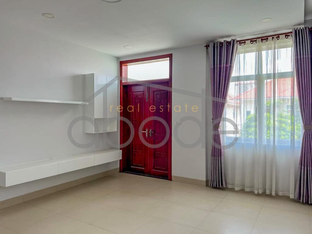 4 bedroom villa for rent Chroy Changvar