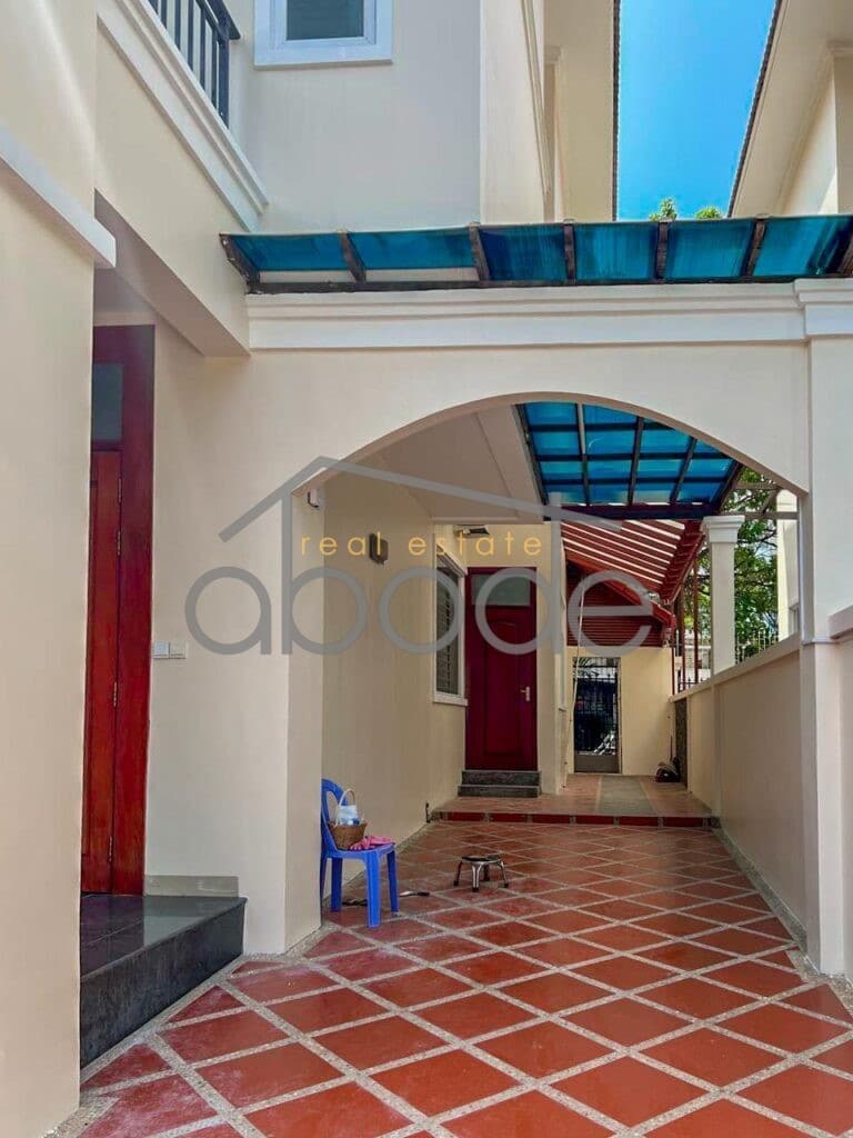 4 bedroom villa for rent Chroy Changvar