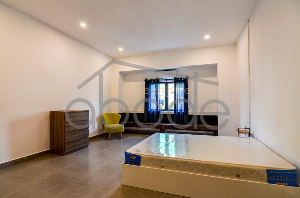Modern 3 bedroom apartment for rent Central Market