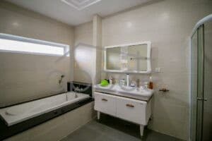 5-bedroom King Villa for rent Chbar Ampov