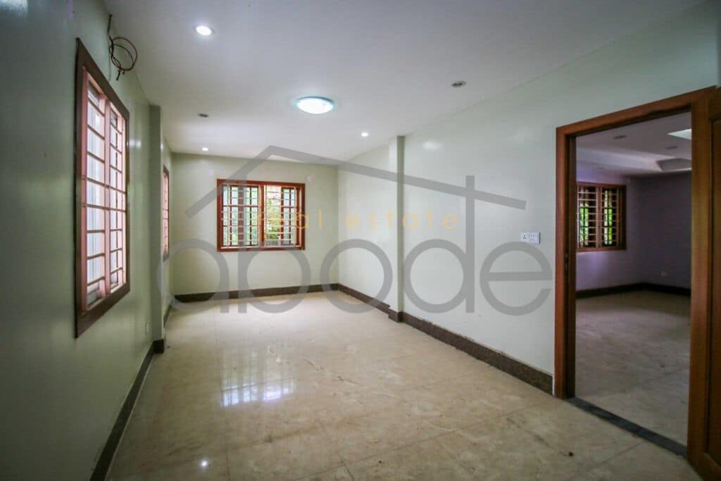 6 bedroom villa roof terrace Russian Market