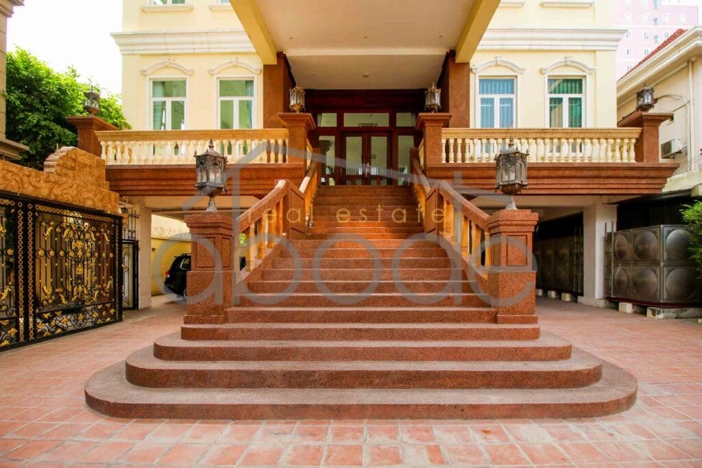 Apartment building for rent Phsar Derm Thkov Russian Market