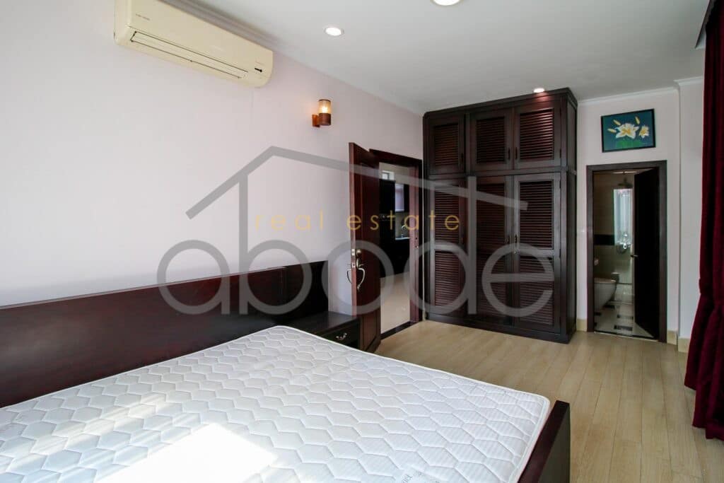 Apartment building for rent near Russian Market