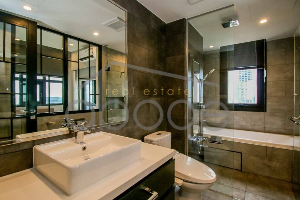 Japanese design 1 bedroom apartment for sale BKK 1
