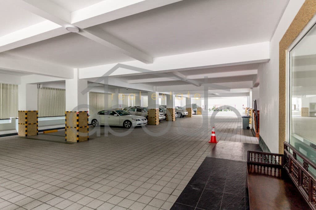 Large 1 bedroom apartment Aeon Mall for rent Tonle Bassac