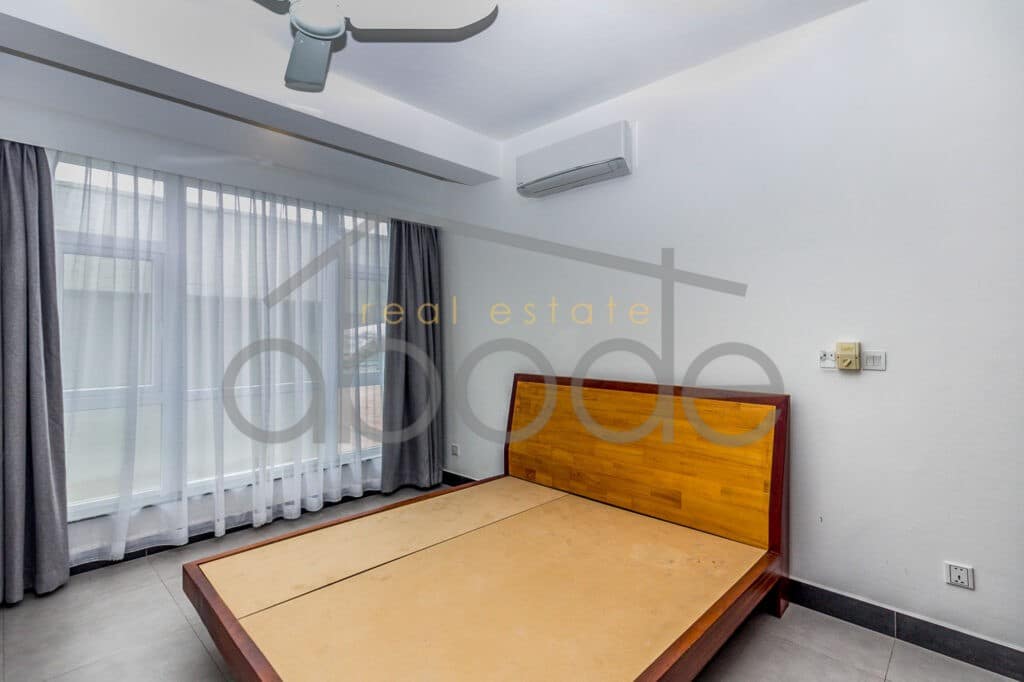 Large 1 bedroom apartment Aeon Mall for rent Tonle Bassac