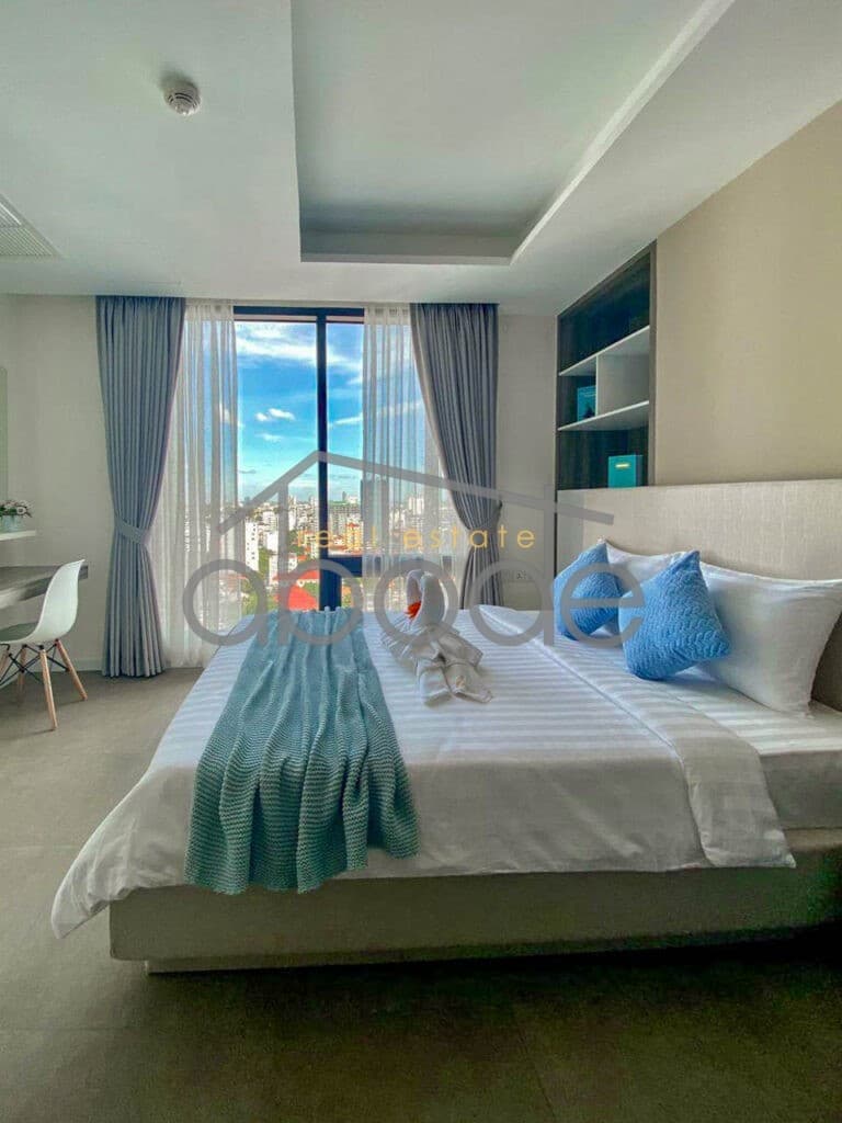 Large 3 bedroom apartment for sale tonle bassac