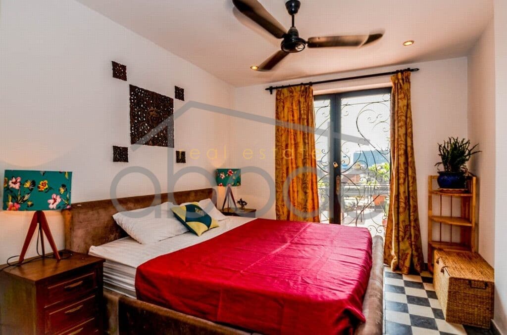 Large Riverside duplex incredible terrace for rent